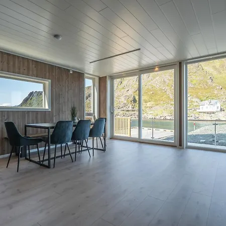 Seafront New In Lofoten بيت للعطل *