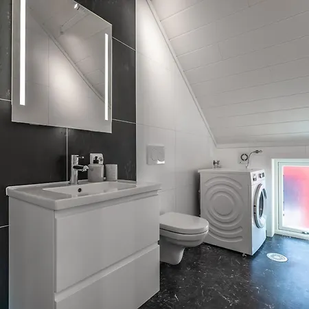 Seafront New In Lofoten Holiday home