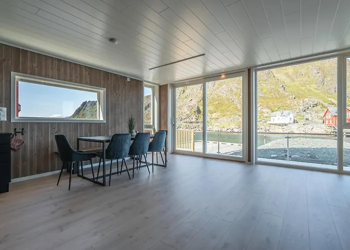 Seafront New In Lofoten Tatil Evi *